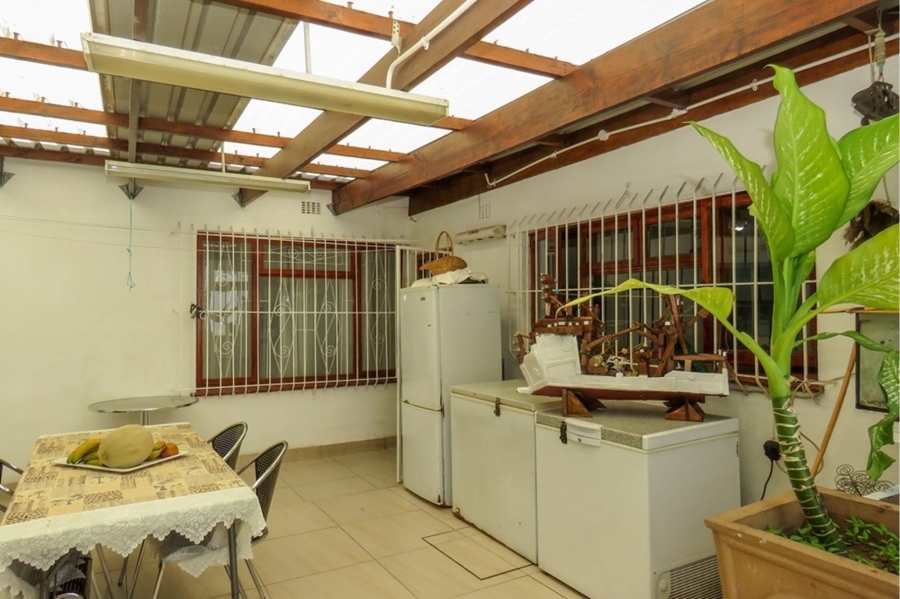 To Let 3 Bedroom Property for Rent in Woodstock Western Cape